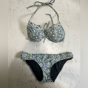 Victoria’s Secret‎ Floral Knockout Bikini